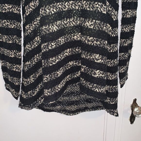 Chelsea & Violet cream & black striped sweater - Picture 4 of 12